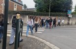 Départ de la marche avec les lycéens (cliché : I. Jodocius)